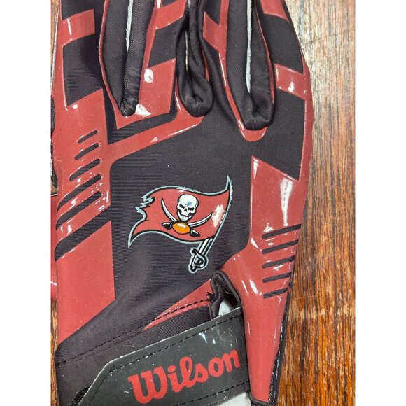 Tampa Bay Buccaneers NFL Team Logo Stretch Youth Receiver Gloves Black / Red - Picture 3 of 8